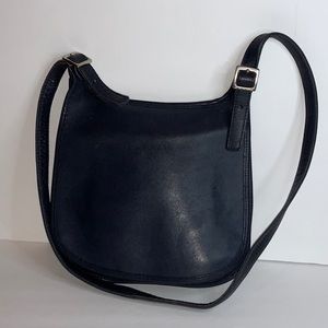 VINTAGE NAVY BLUE COACH CROSSBODY BAG